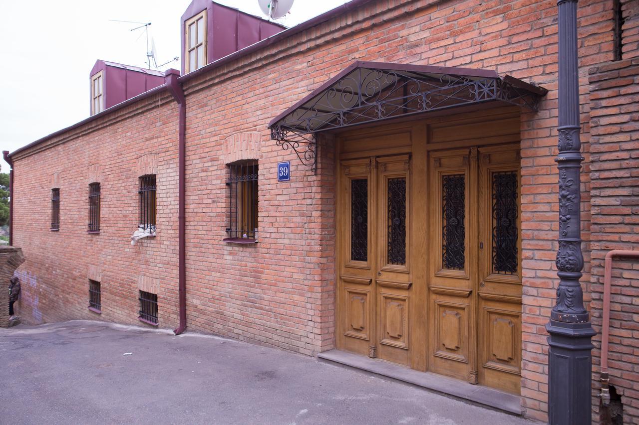 Metekhi Ubani'S Guesthouse 트빌리시 외부 사진